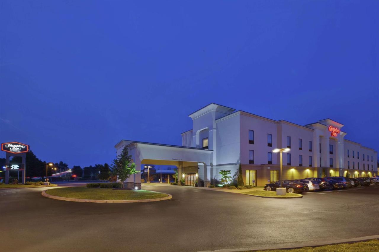 Hampton Inn Brockport Exterior photo